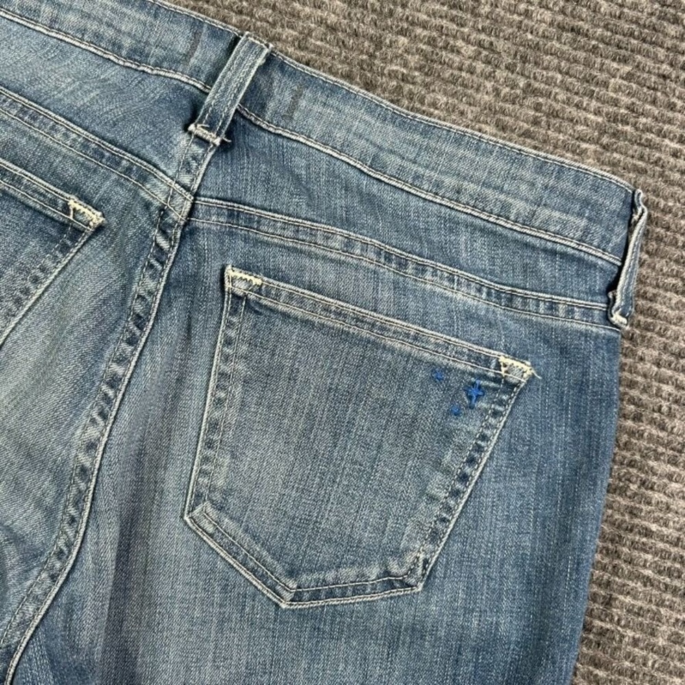 Big Star Hydra Cigarette Fit Jeans Womens 28 Light Wash Distressed Denim Casual - Picture 4 of 13
